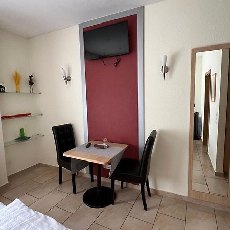 Hotel Pfaelzer Hof Enkenbach-Alsenborn Екстериор снимка