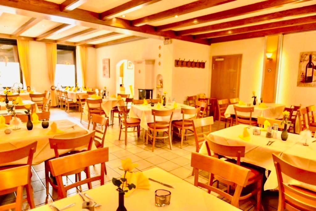 Hotel Pfaelzer Hof Enkenbach-Alsenborn Екстериор снимка
